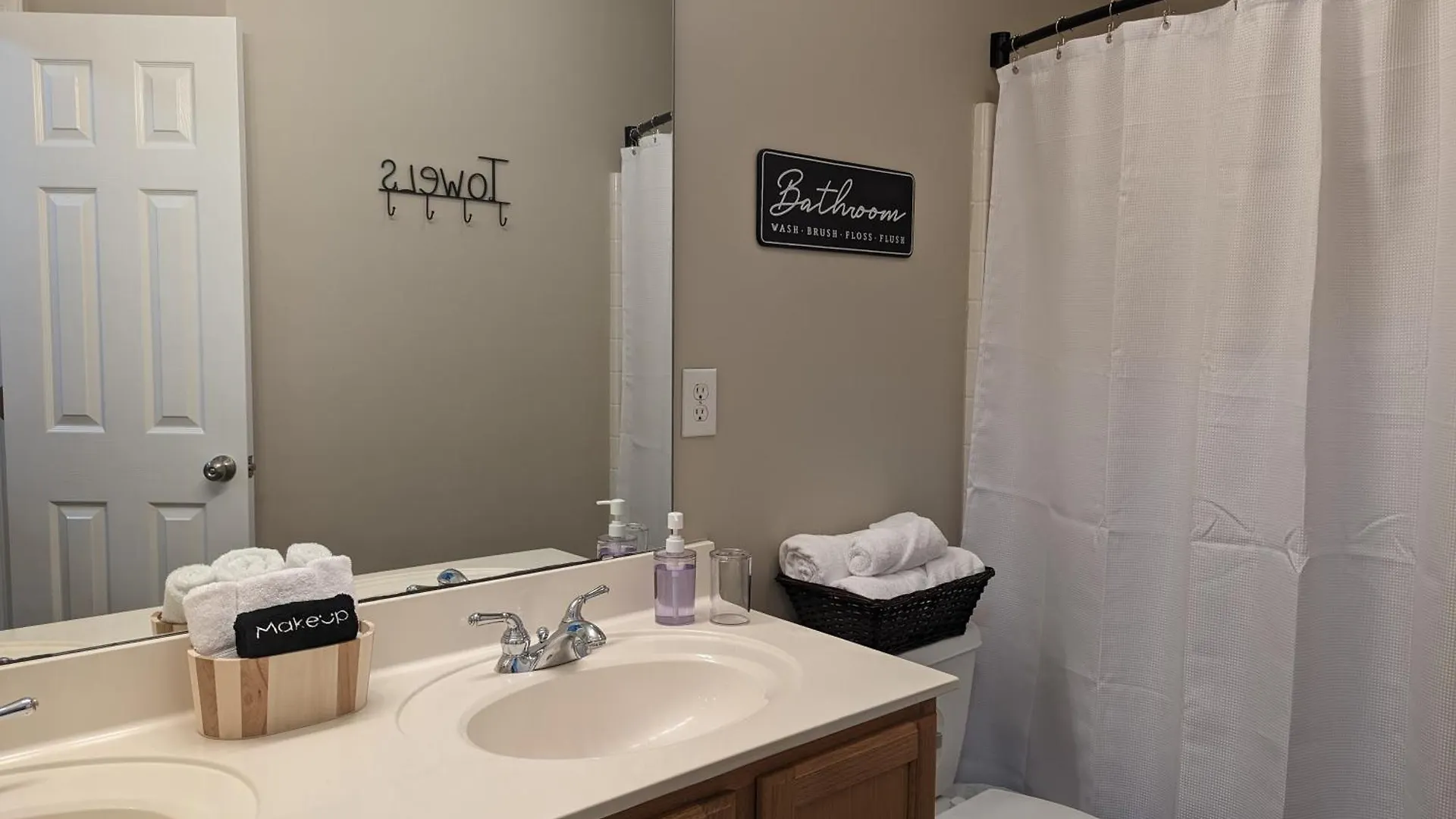 Cedar'S Corner In Concord Spacious & Clean Huntersville 0*,  United States