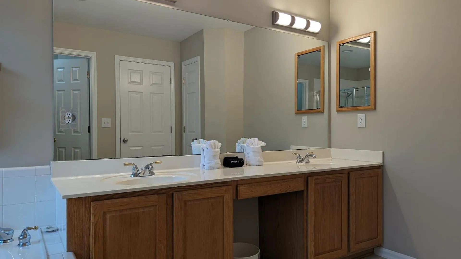 Cedar'S Corner In Concord Spacious & Clean Huntersville Holiday home