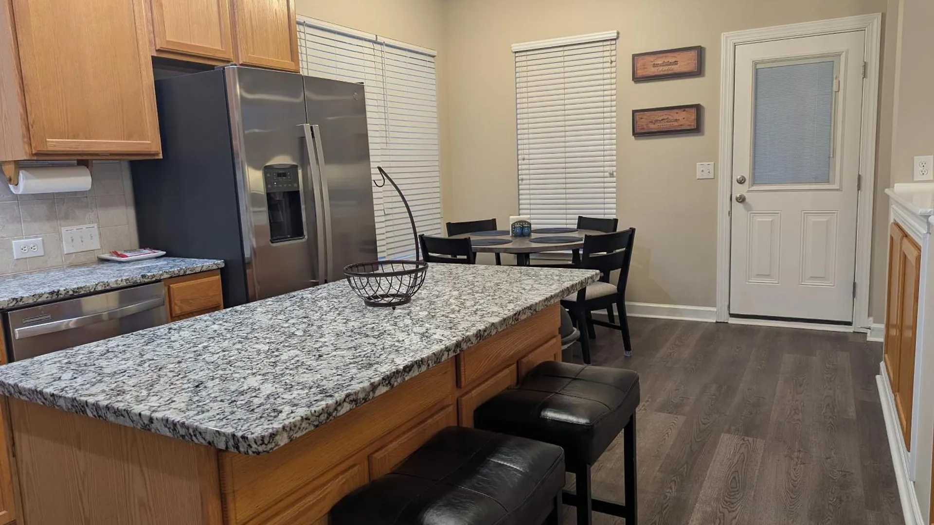 Cedar'S Corner In Concord Spacious & Clean Huntersville 0*,